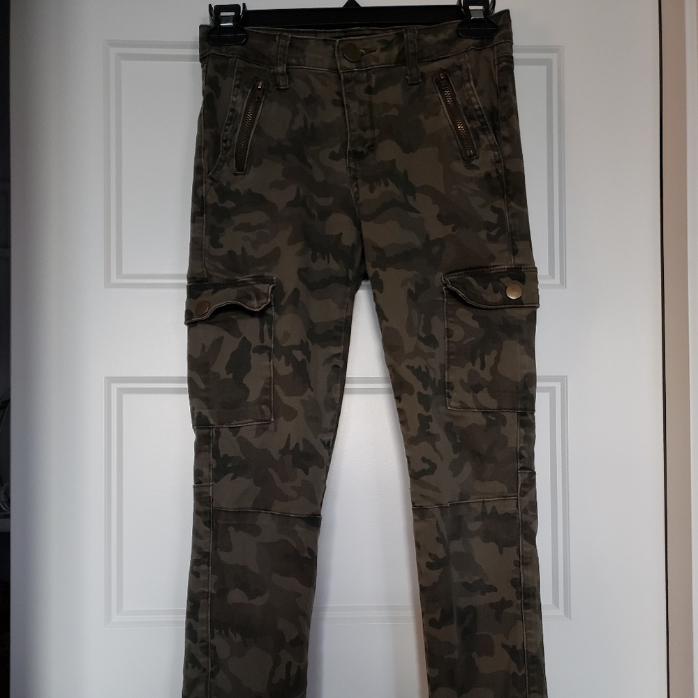 Junior camouflage skinny jeans